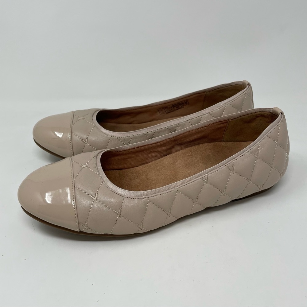 Vionic Desiree Tan Flats Size 9.5